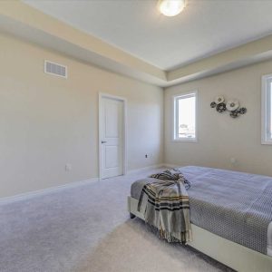 1-hinkson-street-whitby-E5758335-16