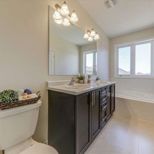 1-hinkson-street-whitby-E5758335-18