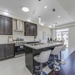 1-hinkson-street-whitby-E5758335-5